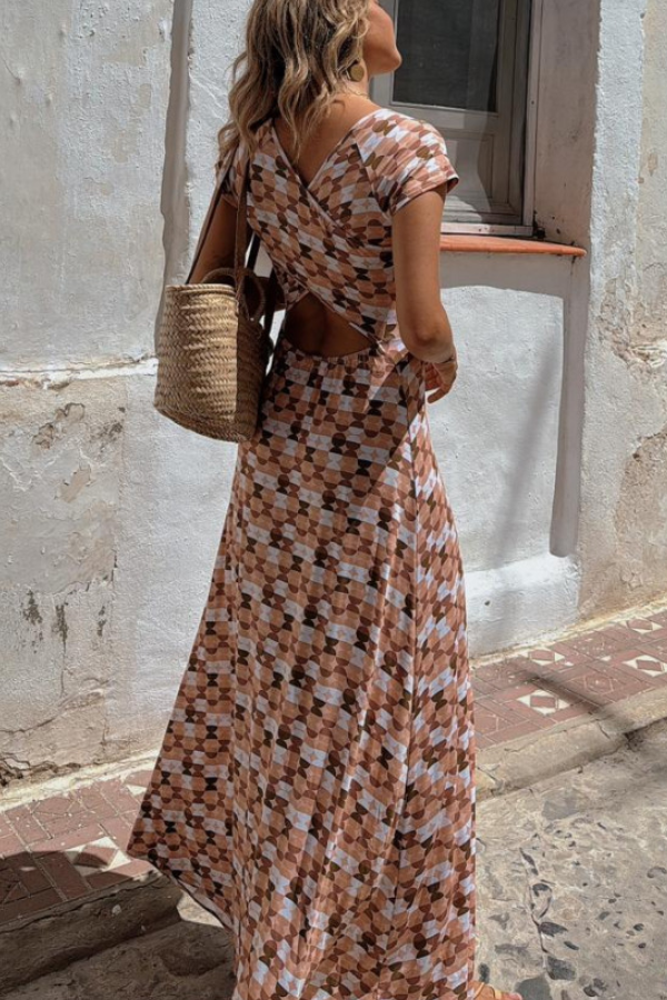 Sophisticated Dress with a Clean Classic Look