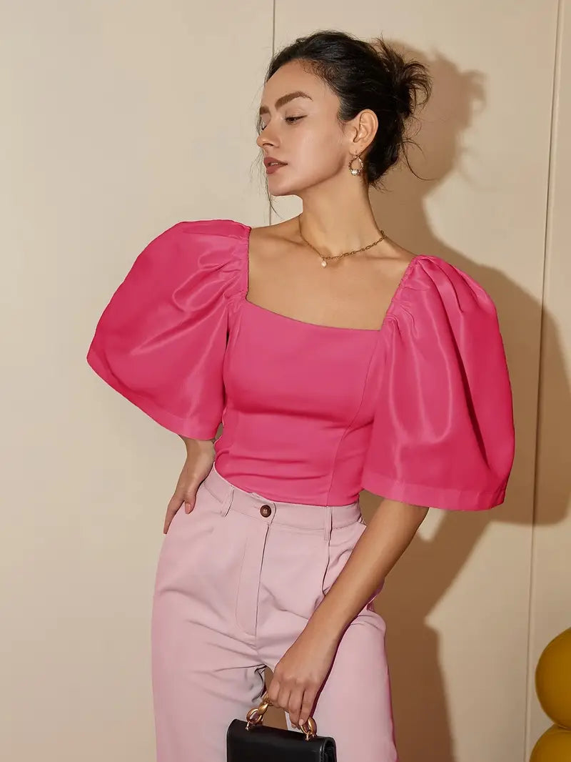 Well Tailored Blouse with a Graceful Silhouette