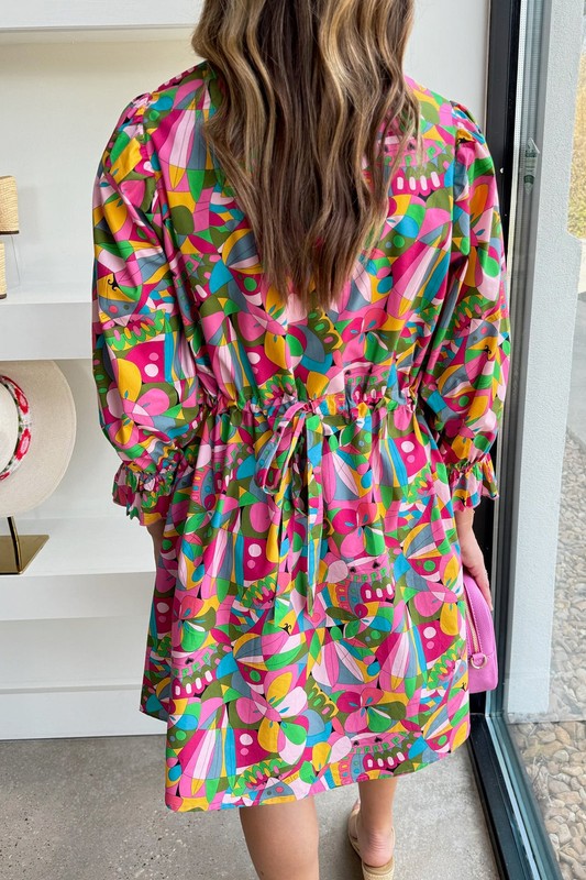 Classic Vintage Dress with a Flattering Fit