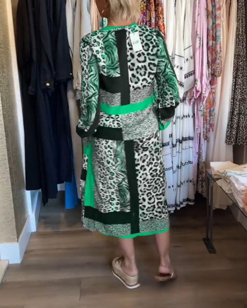 Classic Vintage Dress with a Flattering Fit