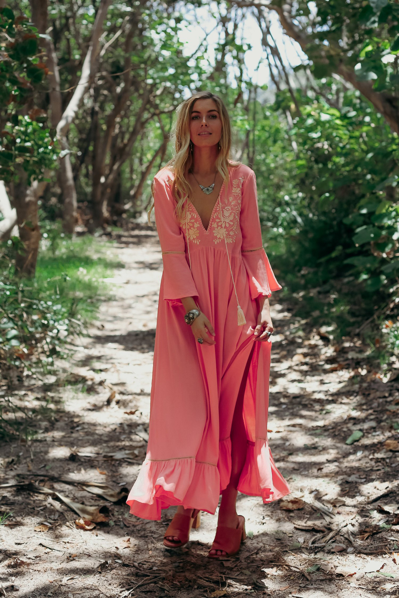 Beautifully Finished Dress in a Timeless Design
