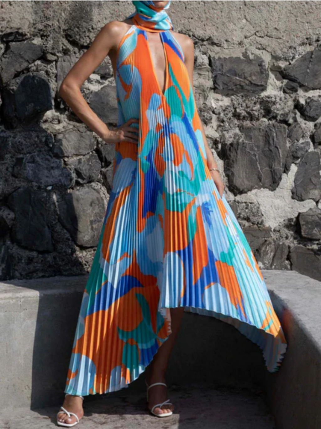 Gracefully Styled Dress for Any Occasion