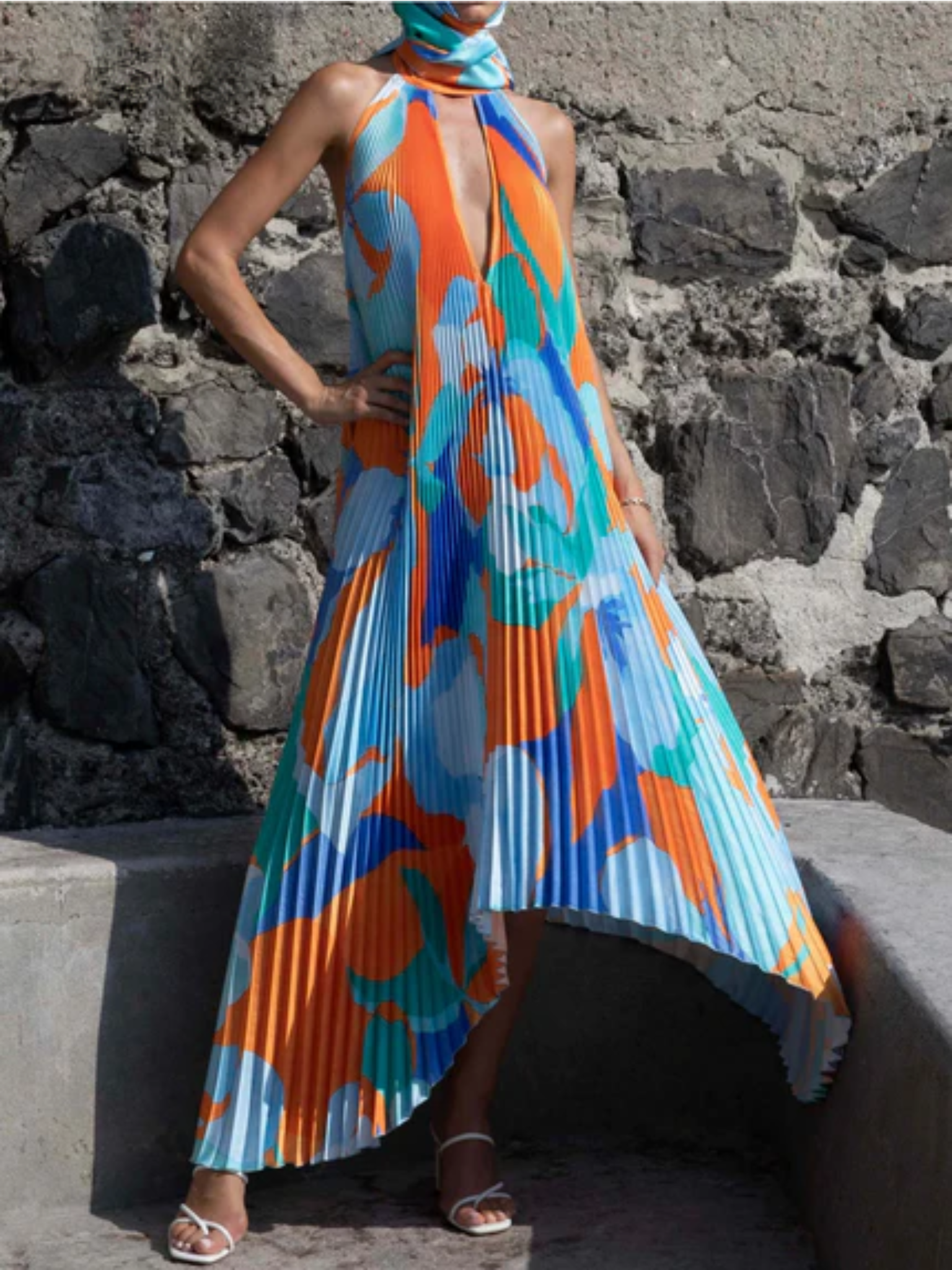 Gracefully Styled Dress for Any Occasion
