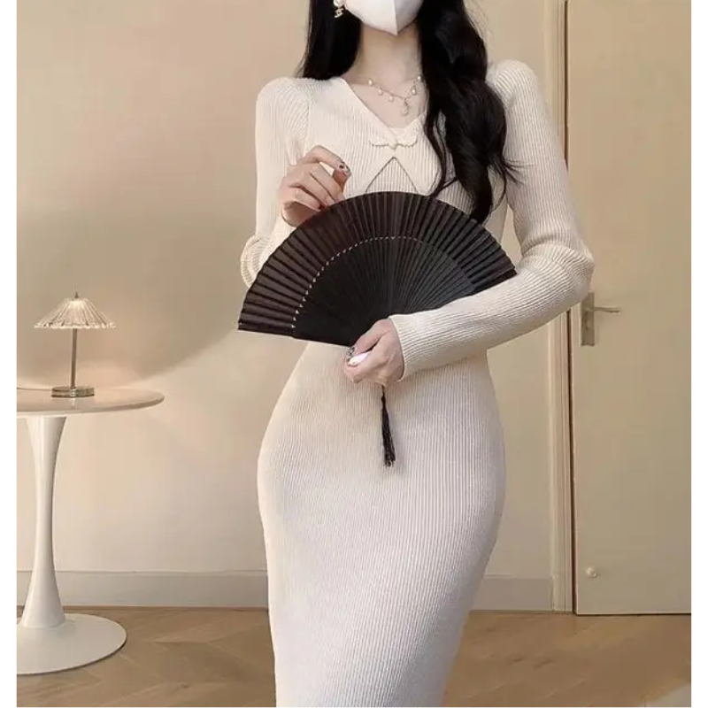 Effortlessly Elegant Dress with a Timeless Design