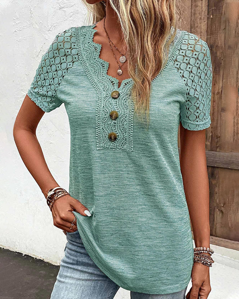 Classic Vintage T-Shirt with a Flattering Fit