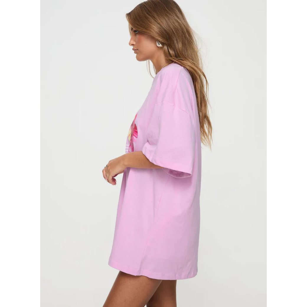 Classic Vintage T-Shirt with a Flattering Fit