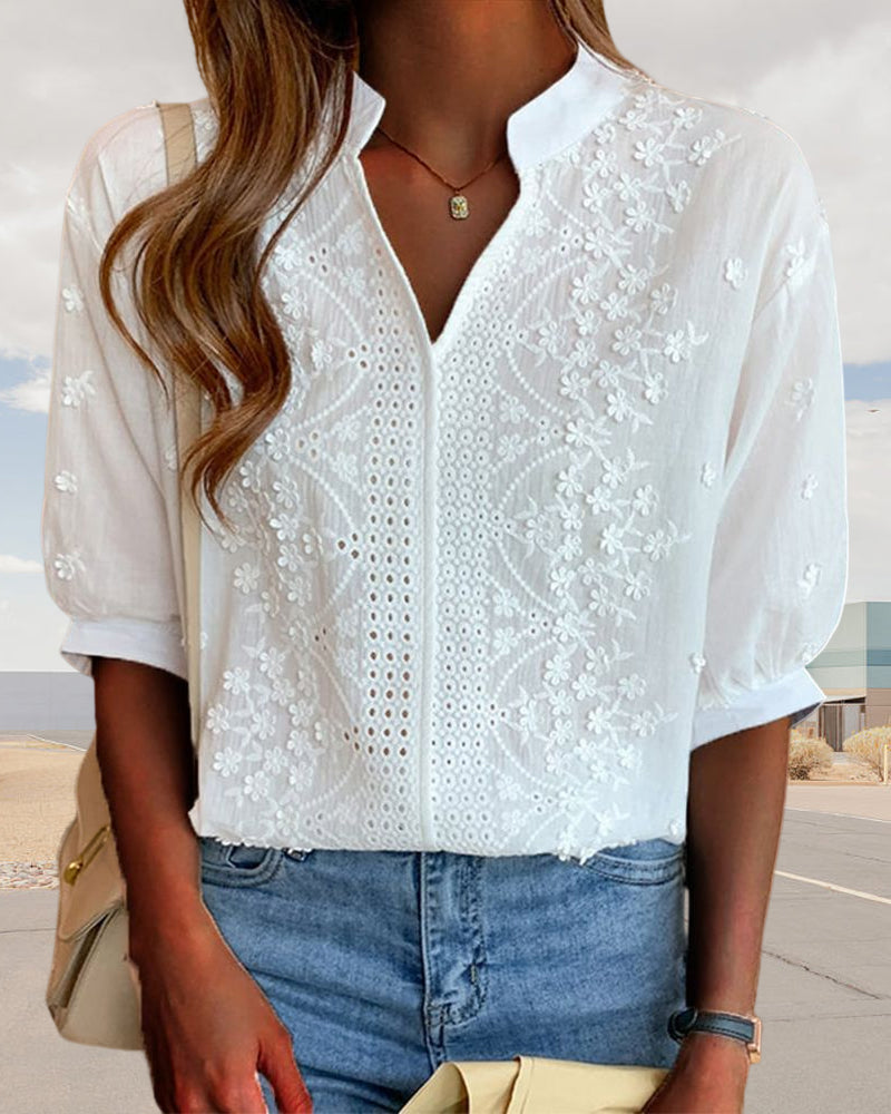 Sophisticated Blouse with a Clean Classic Look