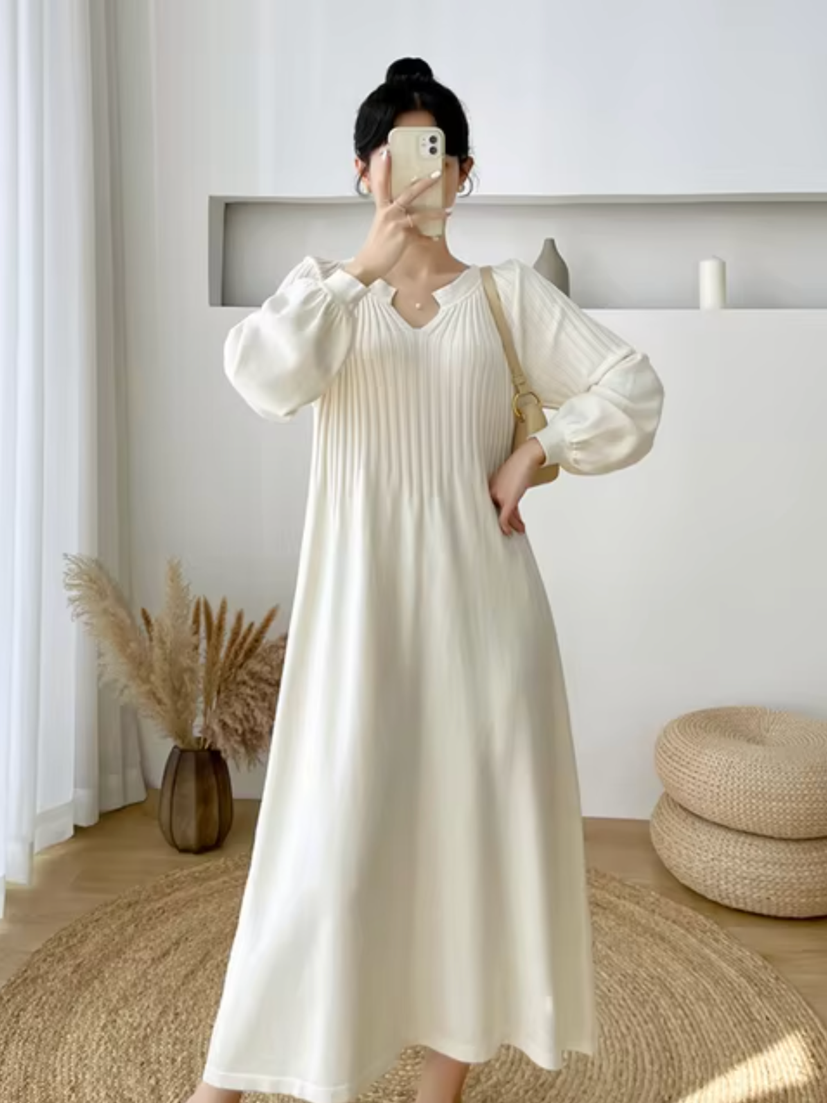 Beautifully Finished Dress in a Timeless Design