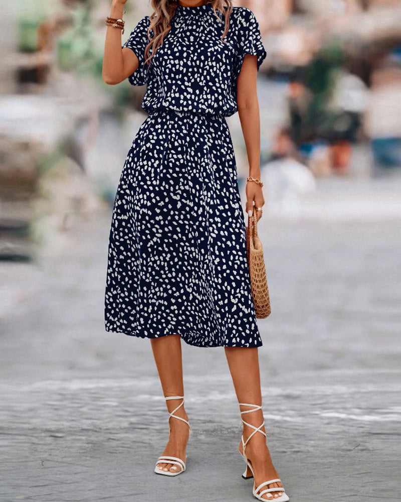 Classic Vintage Dress with a Flattering Fit