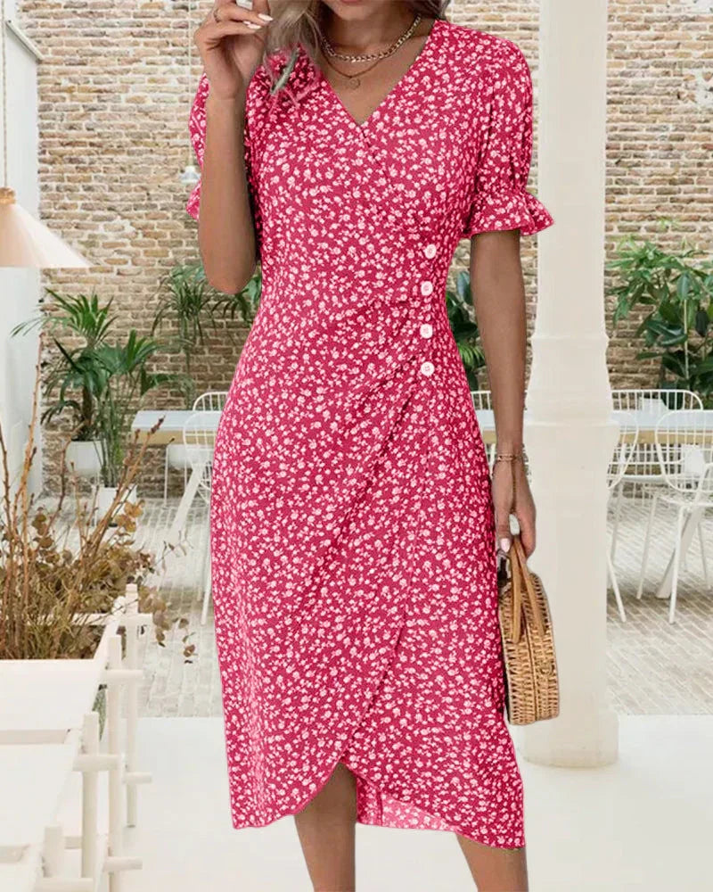 Classic Vintage Dress with a Flattering Fit