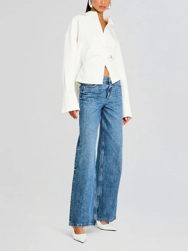 Well Tailored Blouse with a Graceful Silhouette