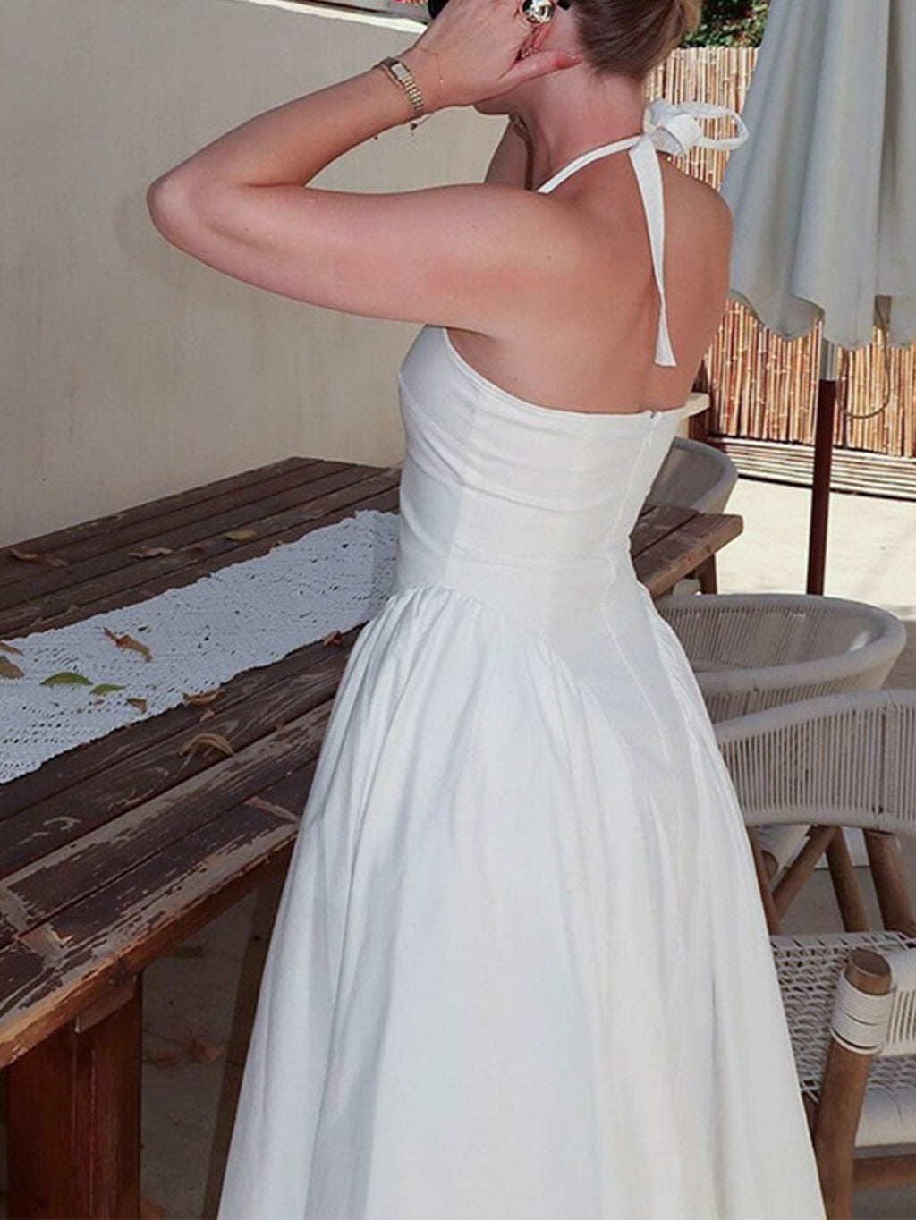 Well Tailored Dress with a Graceful Silhouette