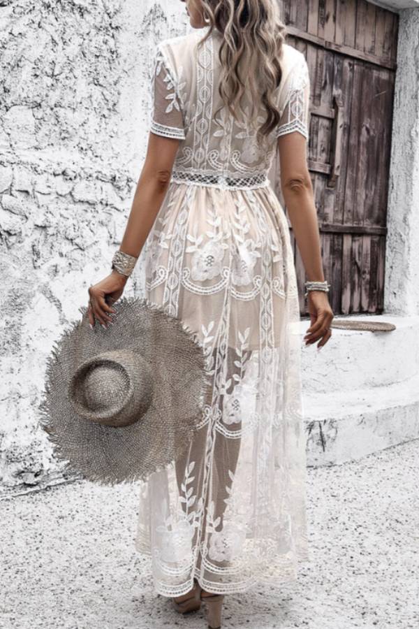 Sophisticated Dress with a Clean Classic Look
