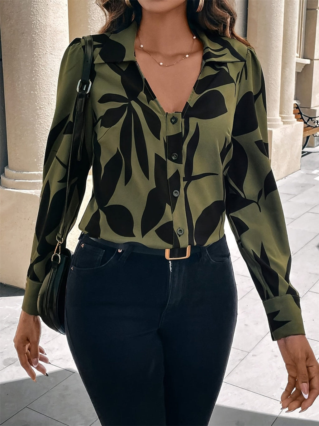 Beautifully Finished Shirt in a Timeless Design