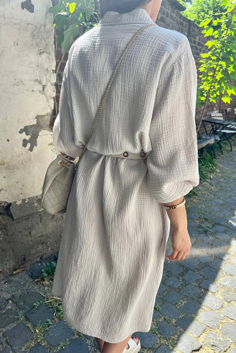 Beautifully Finished Dress in a Timeless Design