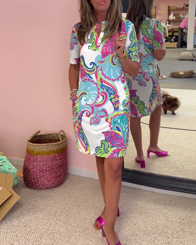 Classic Vintage Dress with a Flattering Fit