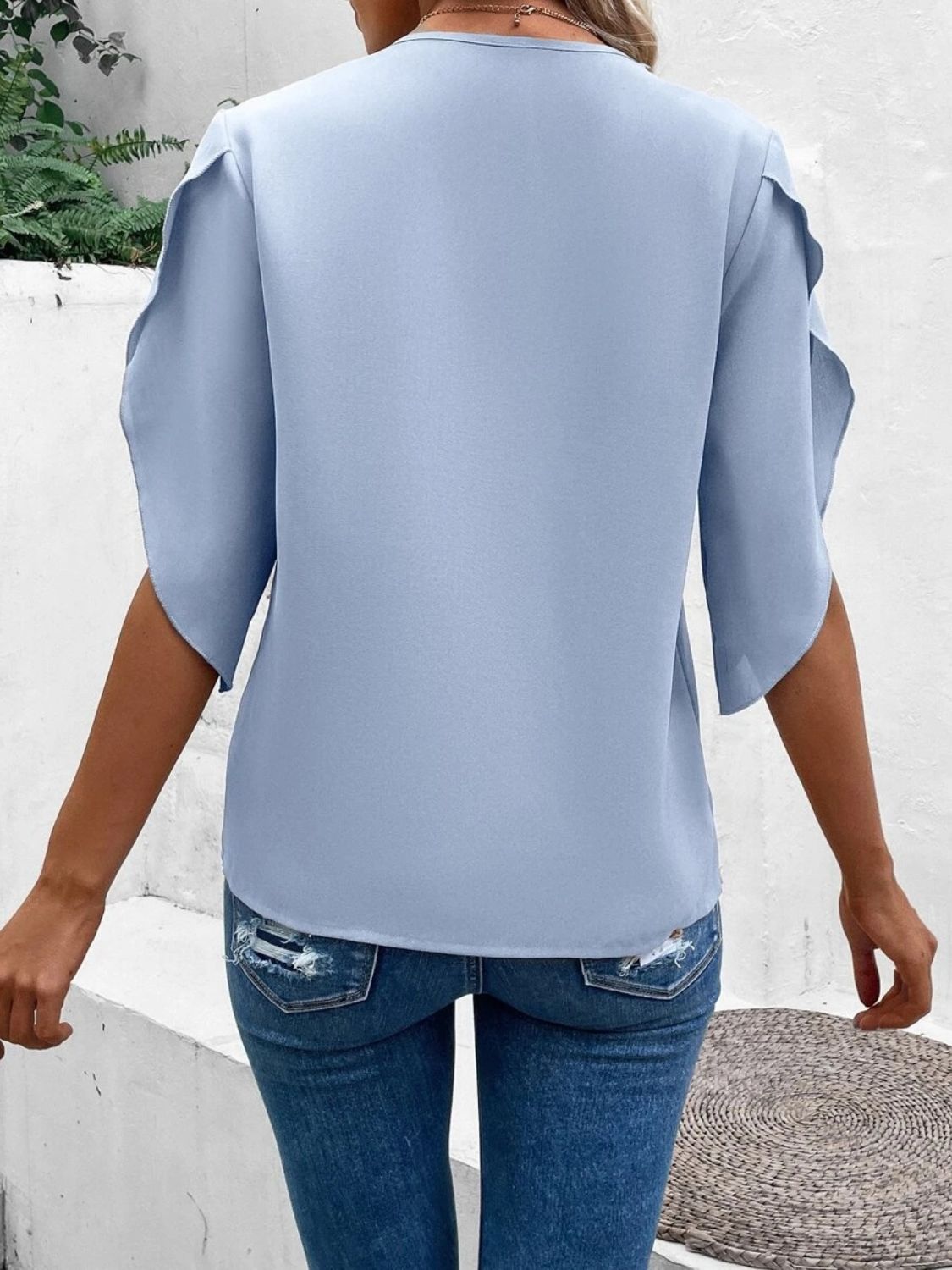 Classic Vintage Blouse with a Flattering Fit