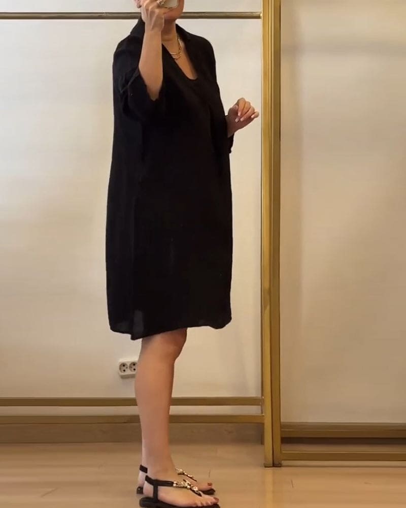 Classic Vintage Dress with a Flattering Fit