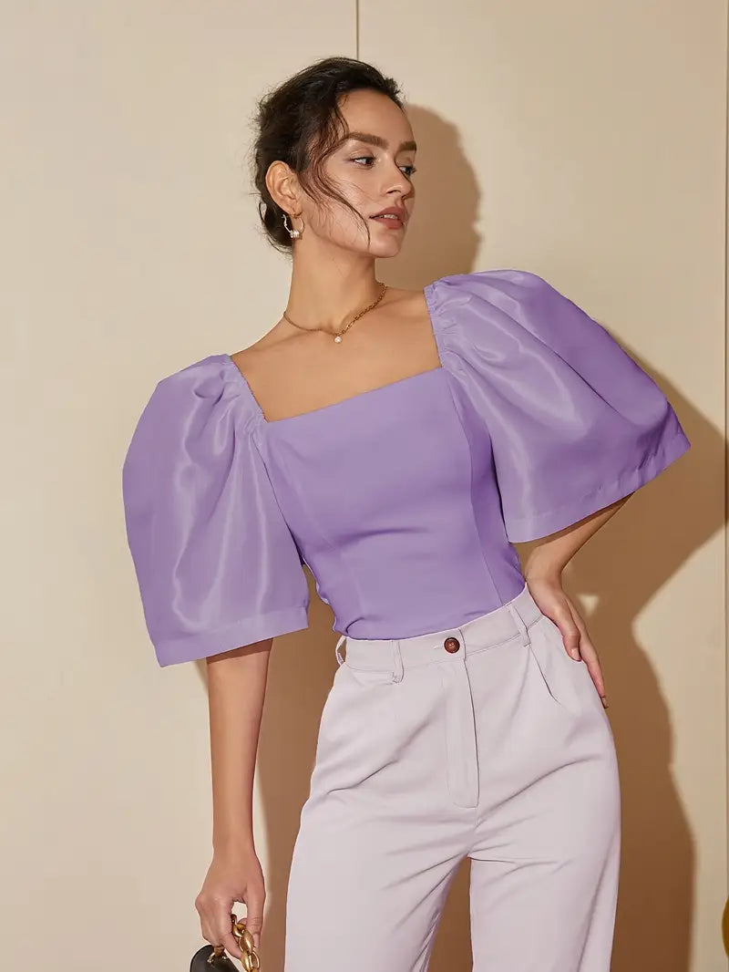 Well Tailored Blouse with a Graceful Silhouette
