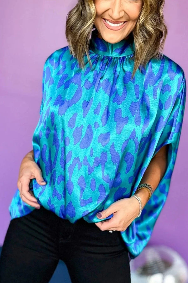 Sophisticated Blouse with a Clean Classic Look