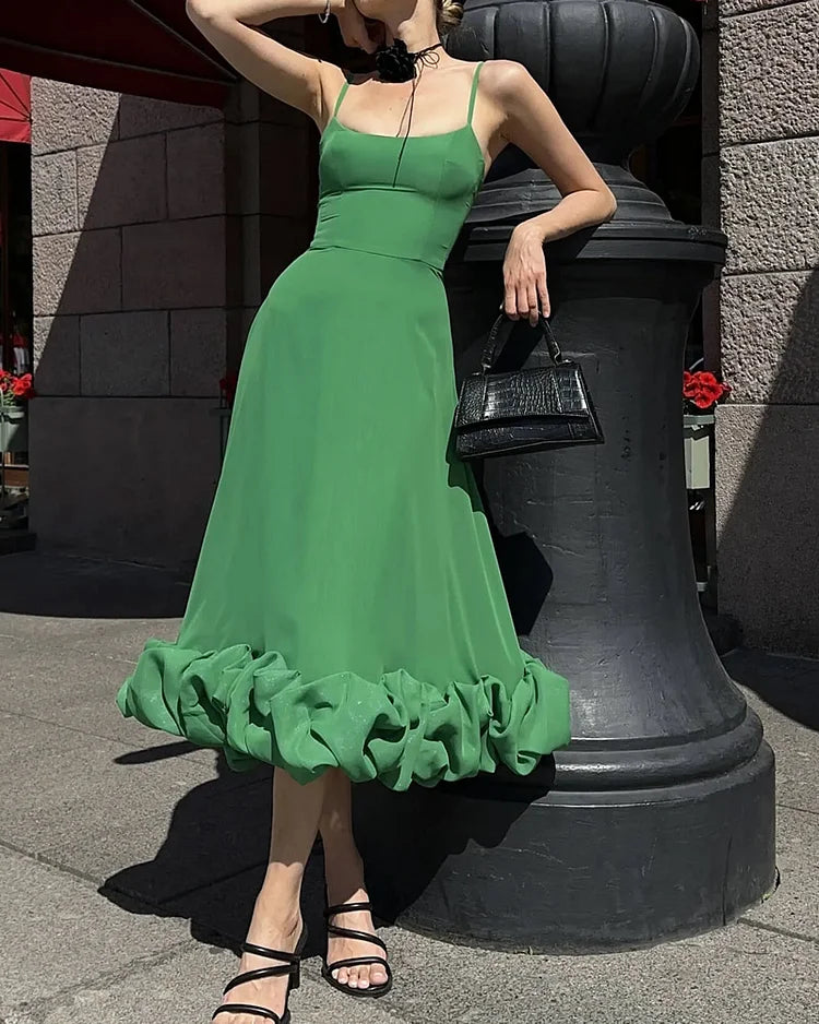 Effortlessly Elegant Dress with a Timeless Design