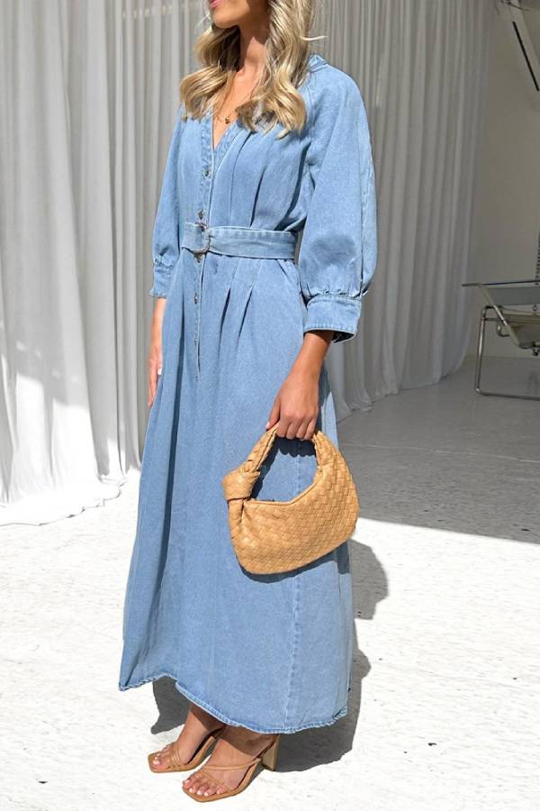 Polished Dress with an Effortless Classic Look
