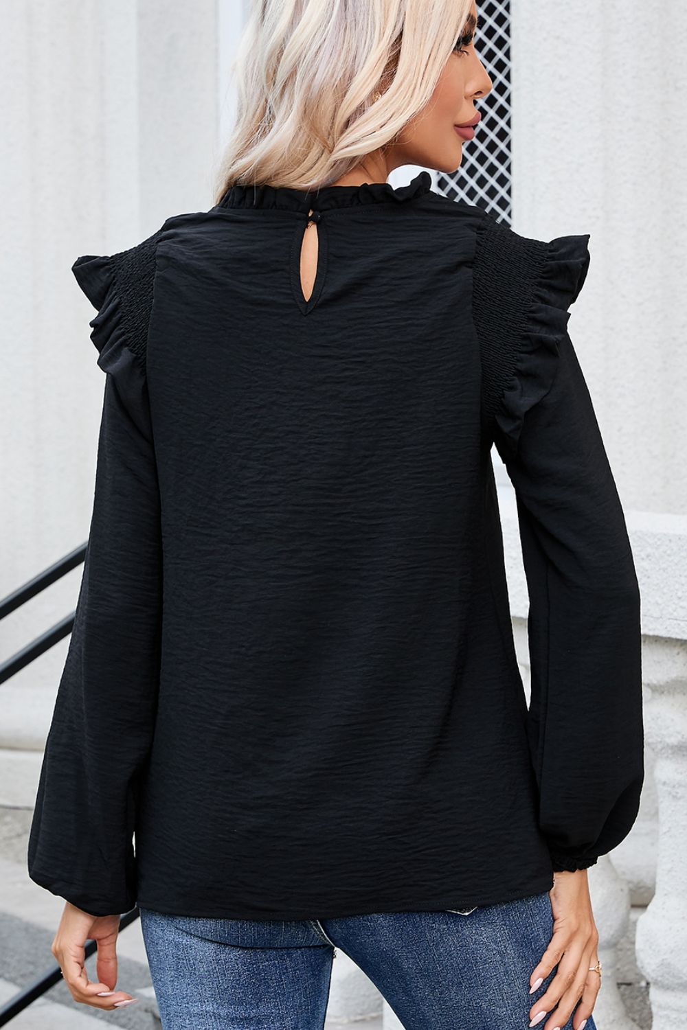 Sophisticated Blouse with a Clean Classic Look