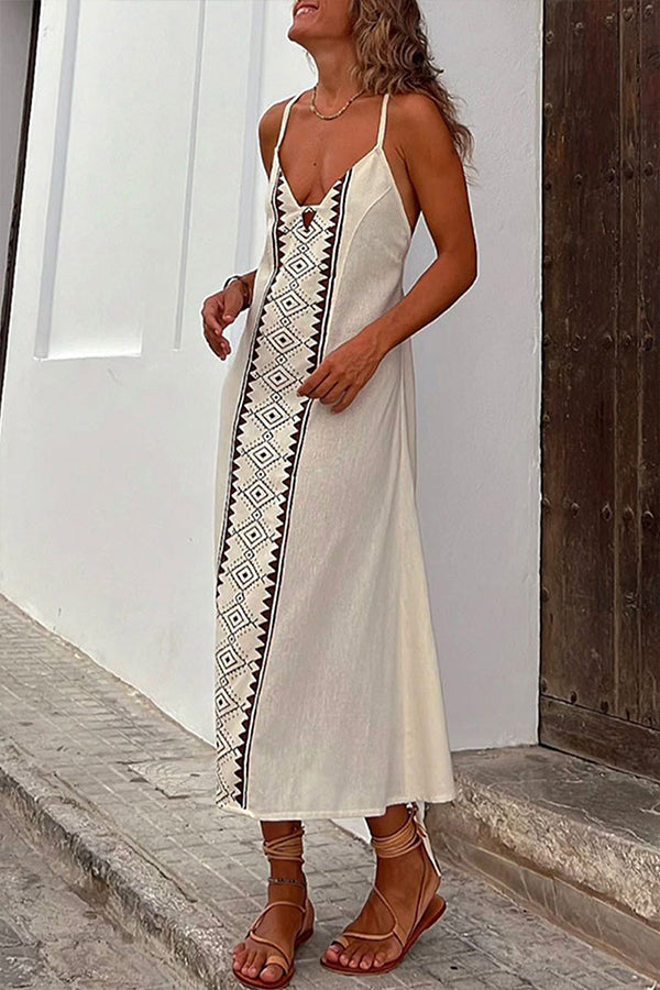 Effortlessly Elegant Dress with a Timeless Design