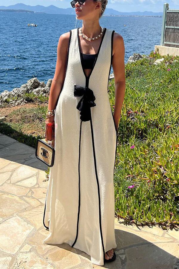 Beautifully Finished Dress in a Timeless Design