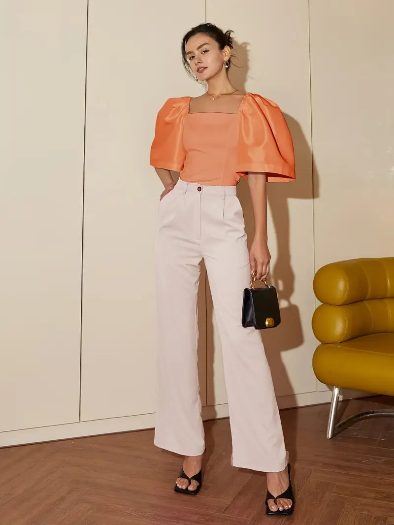 Well Tailored Blouse with a Graceful Silhouette