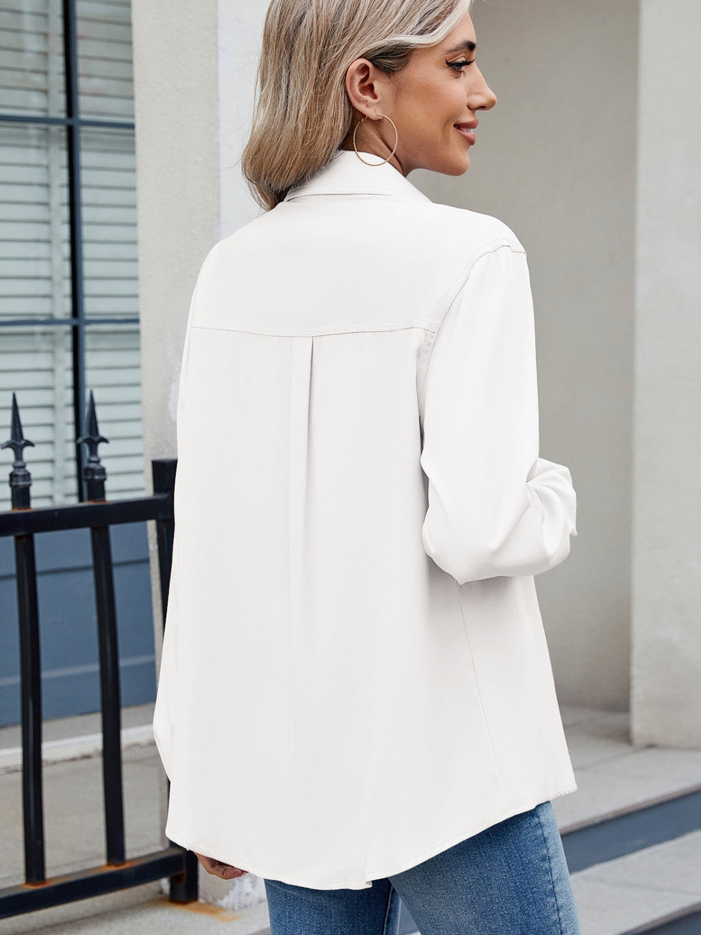 Well Tailored Shirt with a Graceful Silhouette