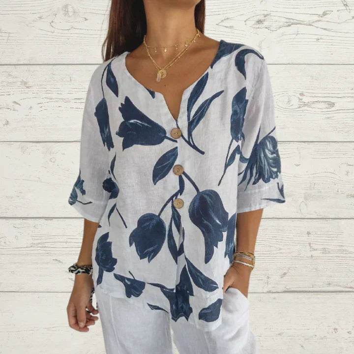Effortlessly Elegant Blouse with a Timeless Design