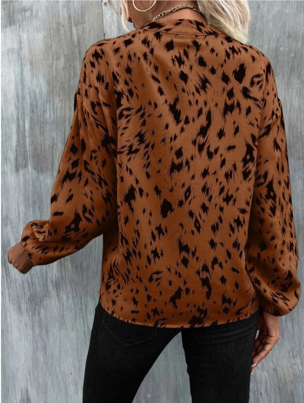 Sophisticated Blouse with a Clean Classic Look