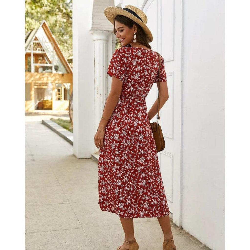 Classic Vintage Dress with a Flattering Fit
