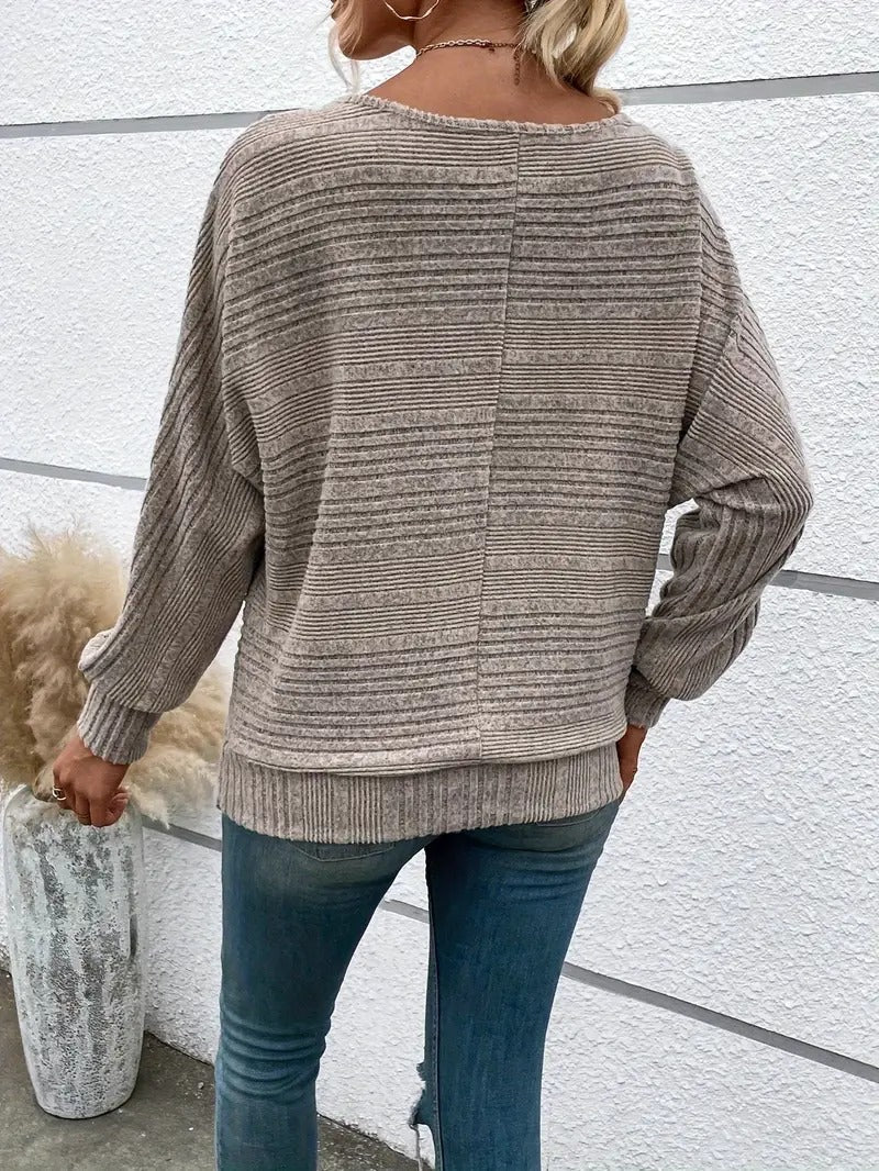 Beautifully Crafted Blouse in a Classic Style