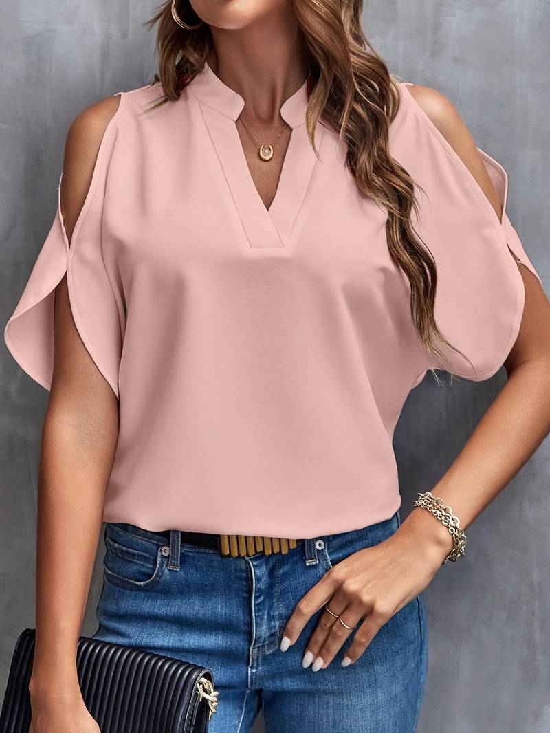 Classic Vintage Blouse with a Flattering Fit