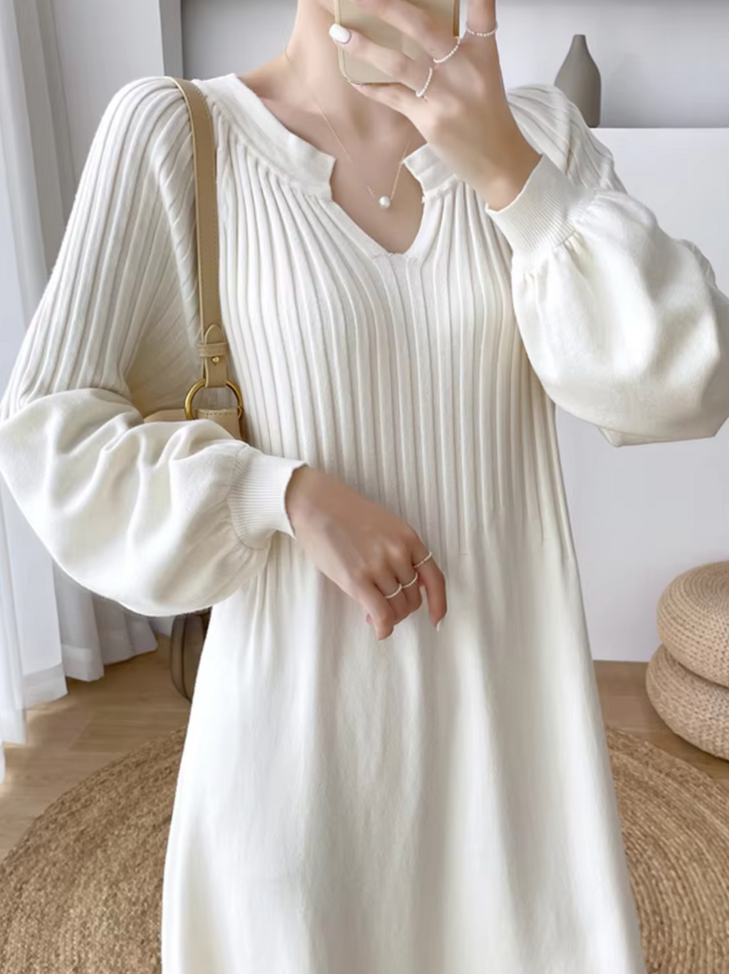 Beautifully Finished Dress in a Timeless Design