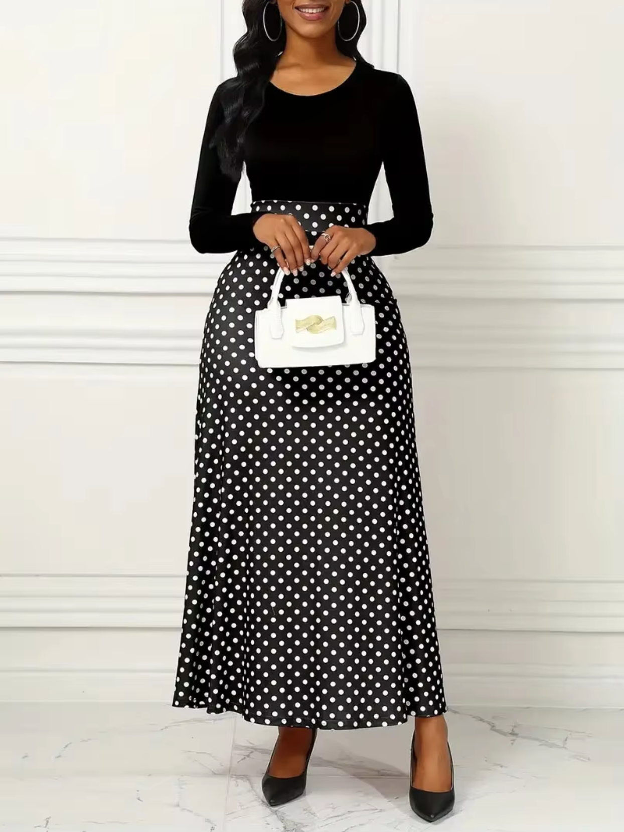 Well Tailored Dress with a Graceful Silhouette