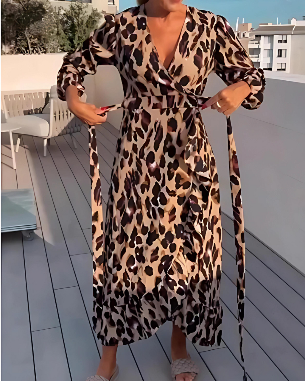 Beautifully Crafted Dress in a Classic Style