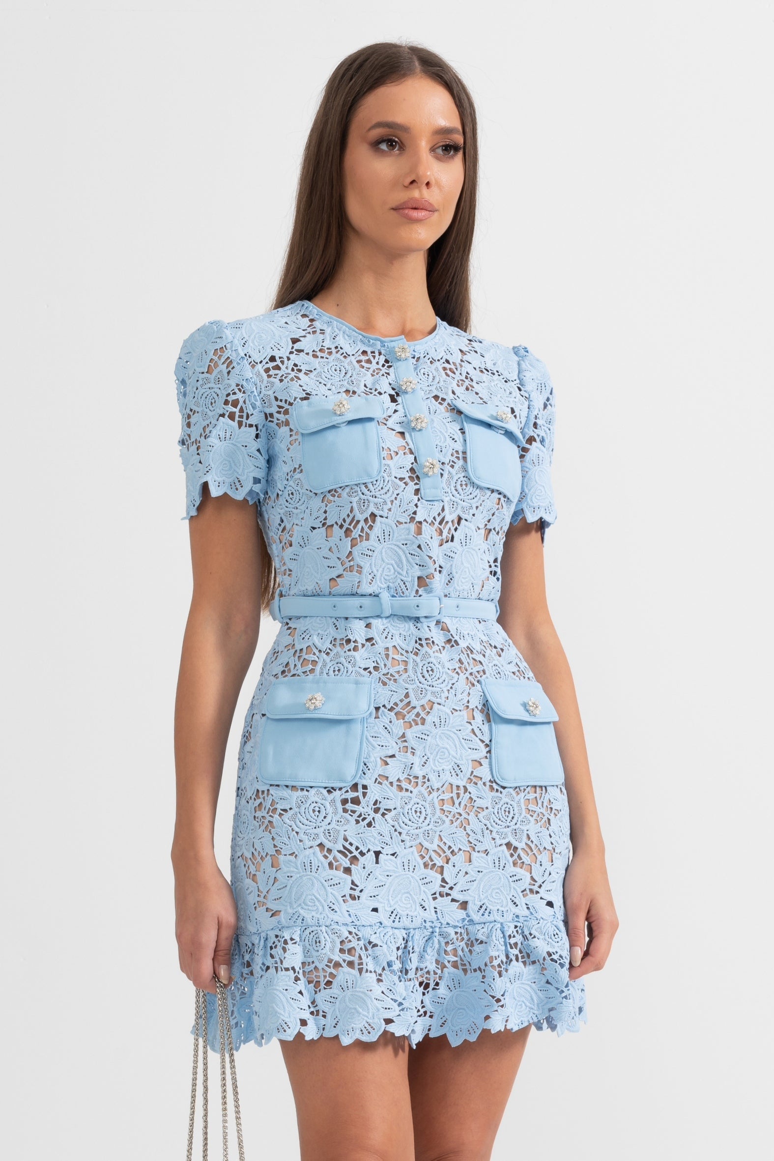 Effortlessly Elegant Dress with a Timeless Design