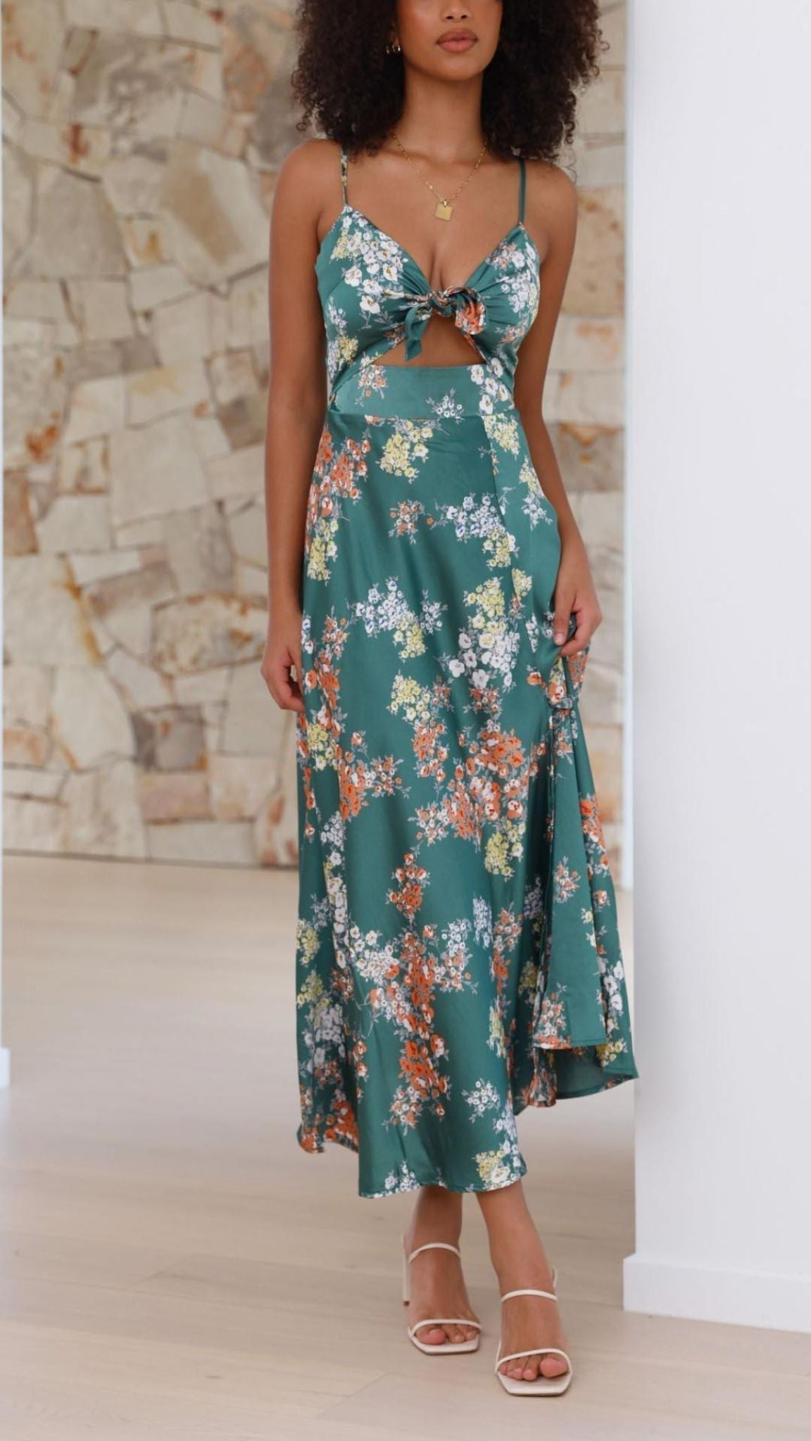 Polished Dress with an Effortless Classic Look