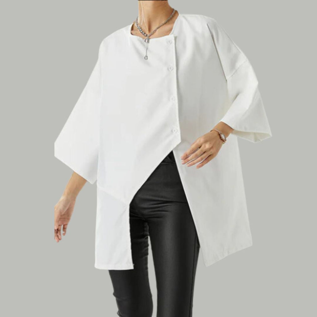Well Tailored Blouse with a Graceful Silhouette