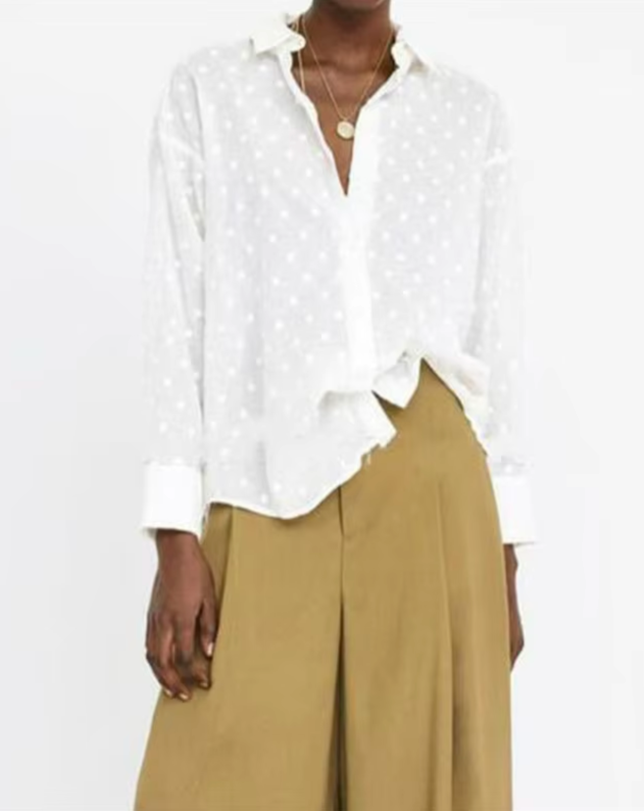 Polished Blouse with an Effortless Classic Look