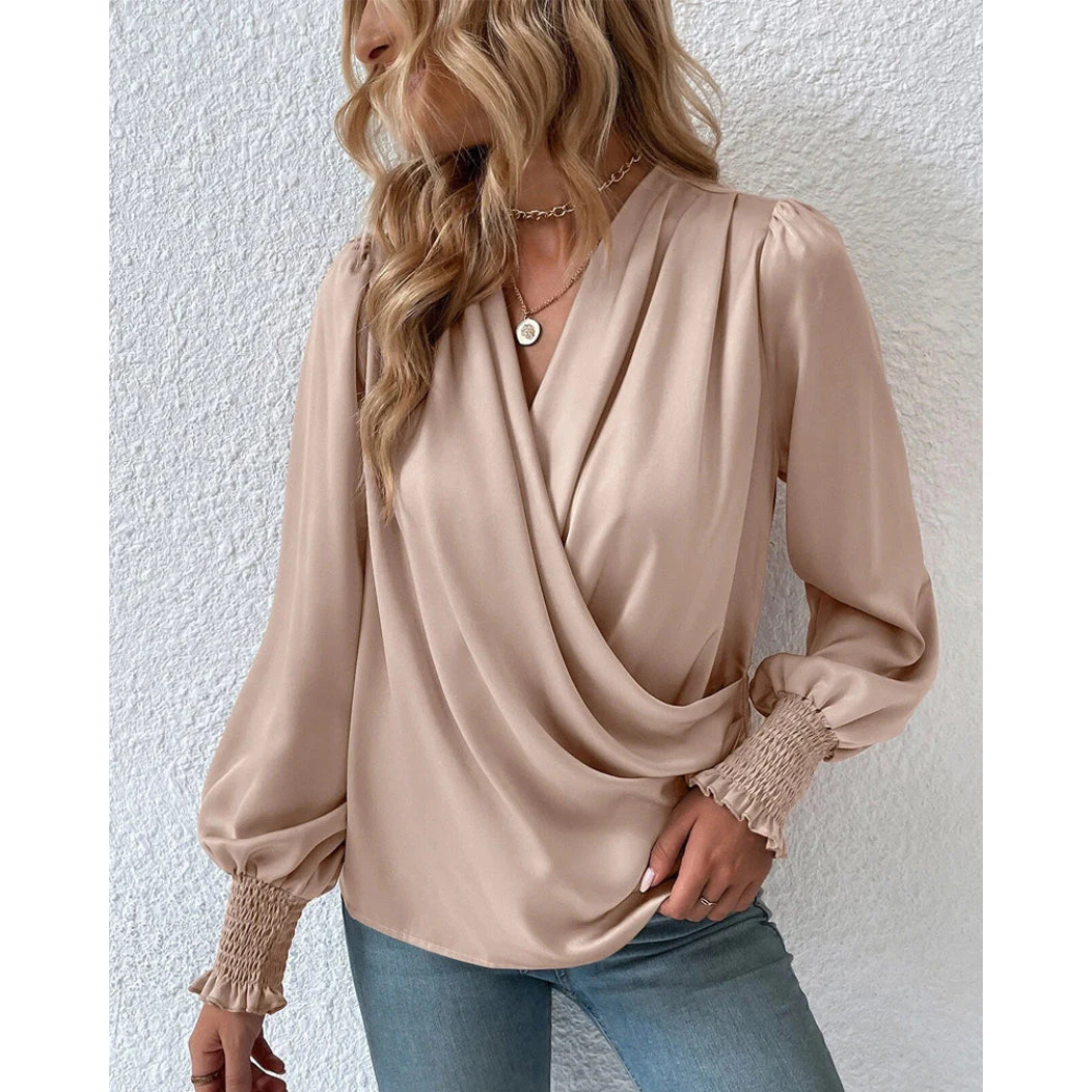 Classic Vintage & Enduringly Stylish Blouse