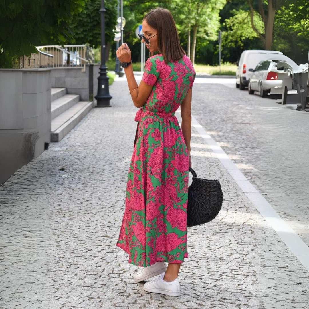 Sophisticated Dress with a Clean Classic Look