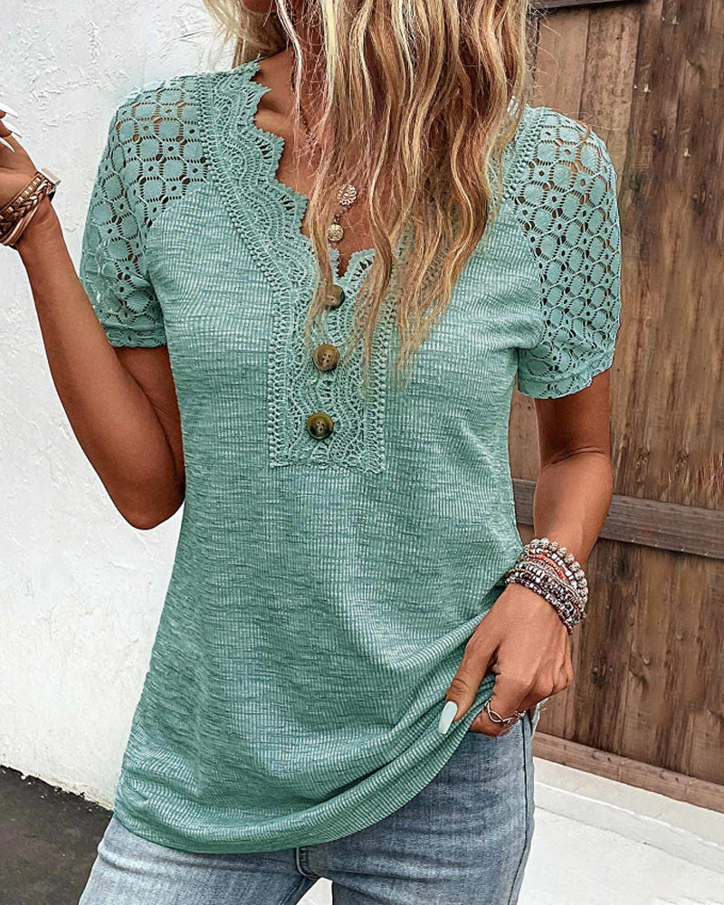 Classic Vintage T-Shirt with a Flattering Fit