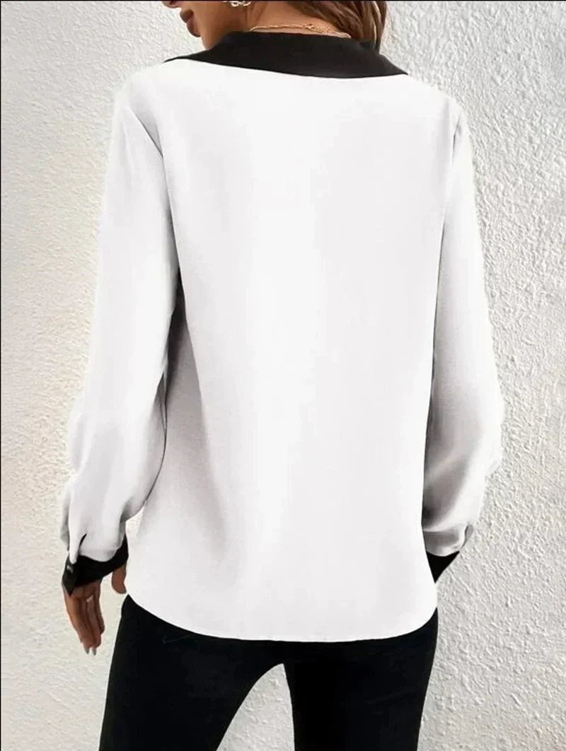 Effortlessly Elegant Blouse with a Timeless Design