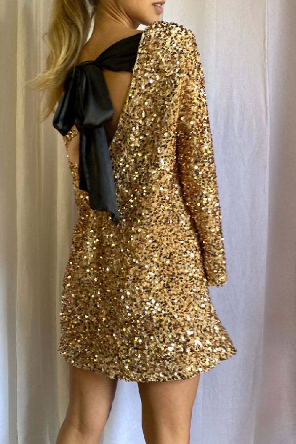 Well Tailored Dress with a Graceful Silhouette