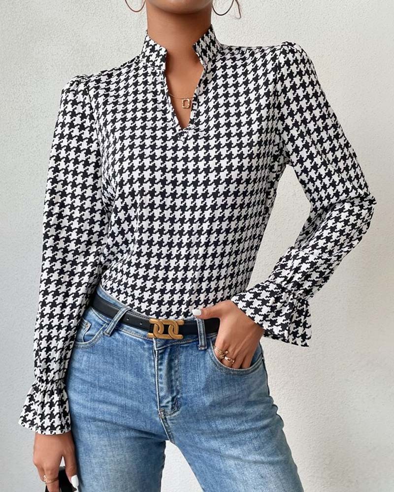 Beautifully Crafted Blouse in a Classic Style