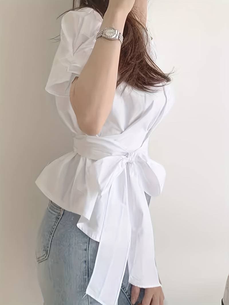 Beautifully Crafted Blouse in a Classic Style